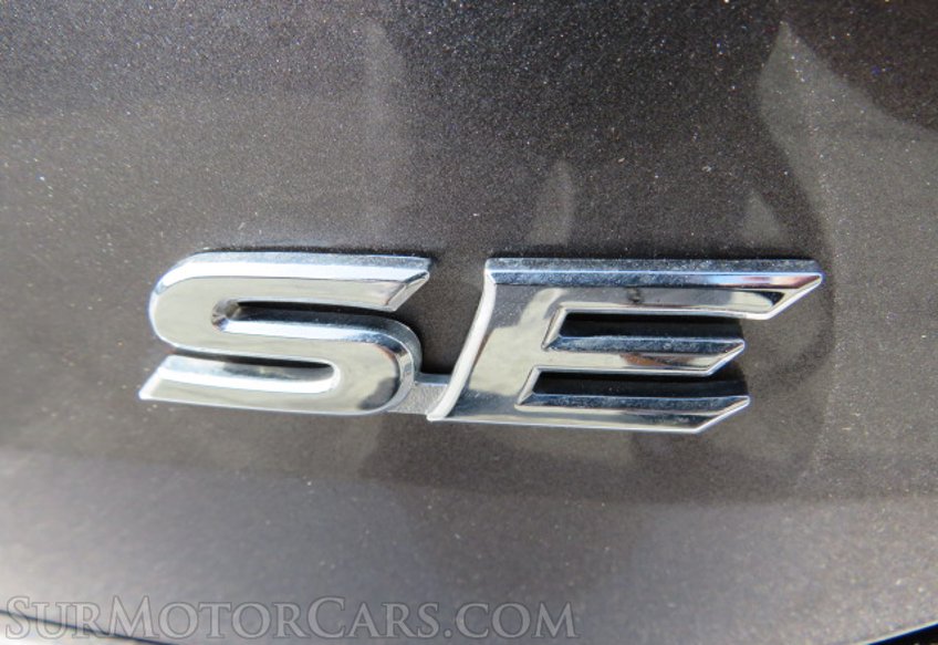 2019 Toyota Camry - Image 18