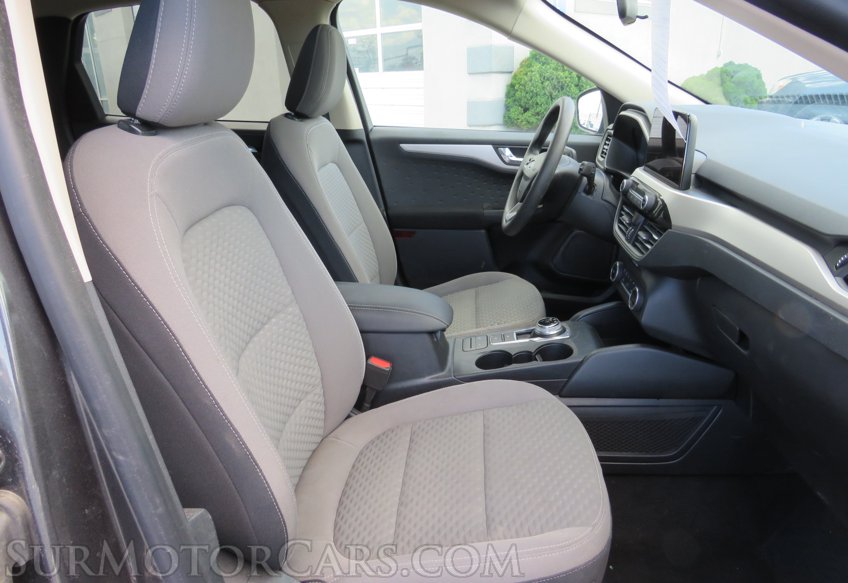 2020 Ford Escape - Image 23