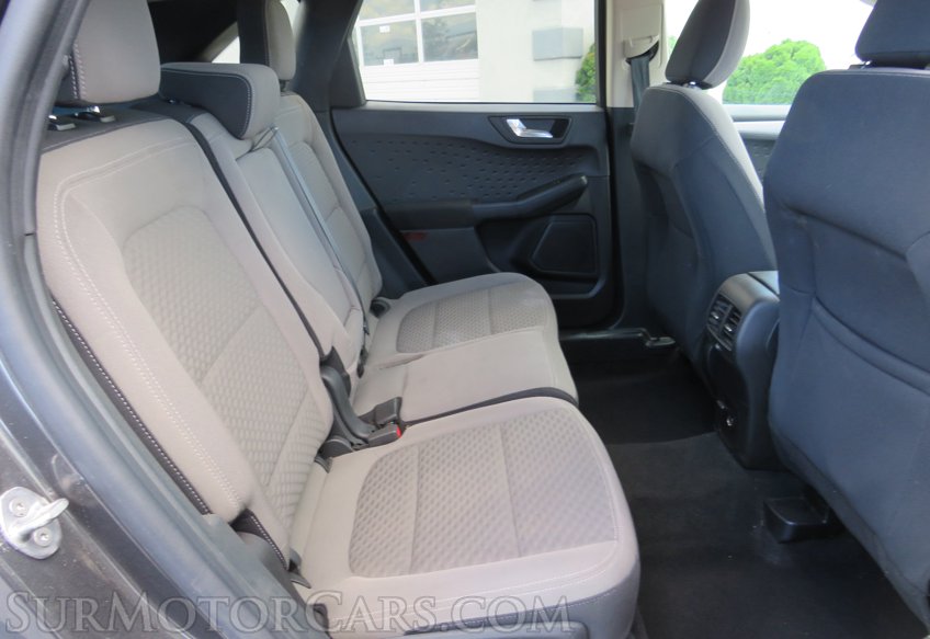 2020 Ford Escape - Image 28