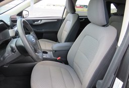 2020 Ford Escape - Image 25