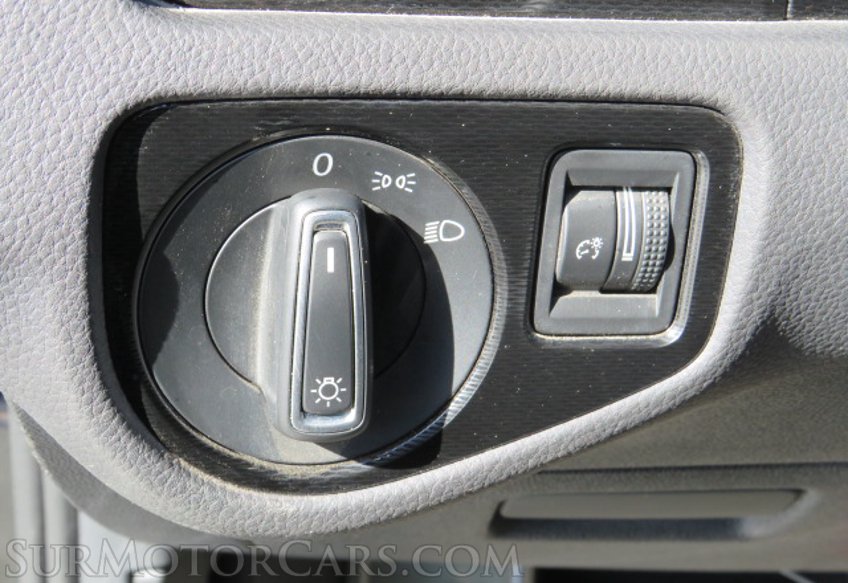2017 Volkswagen Golf GTI - Image 37
