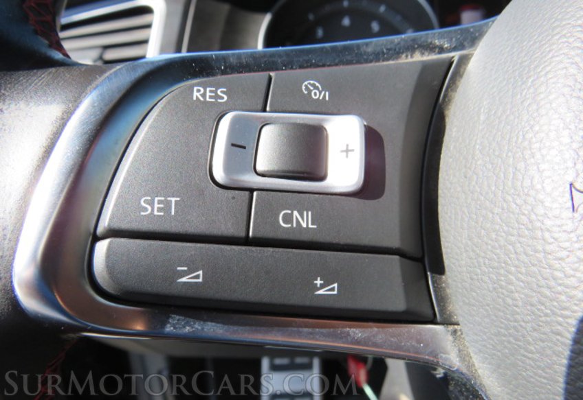 2017 Volkswagen Golf GTI - Image 33