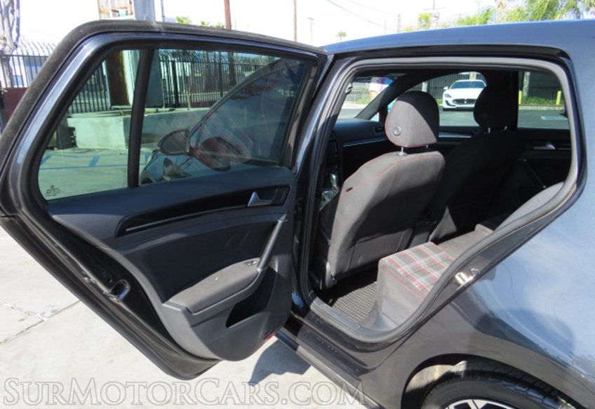 2017 Volkswagen Golf GTI - Image 21
