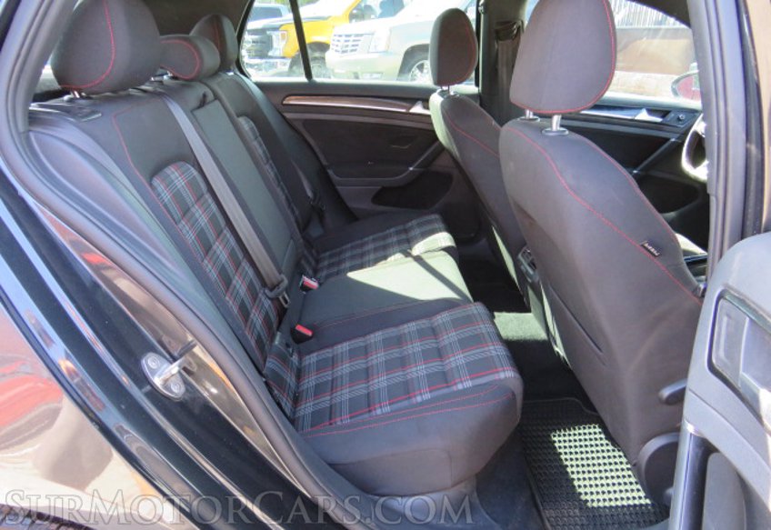 2017 Volkswagen Golf GTI - Image 30
