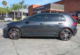 2017 Volkswagen Golf GTI - Image 12