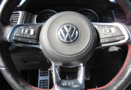 2017 Volkswagen Golf GTI - Image 32