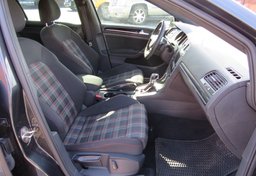 2017 Volkswagen Golf GTI - Image 26