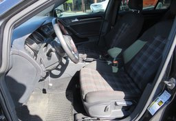 2017 Volkswagen Golf GTI - Image 25