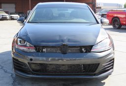 2017 Volkswagen Golf GTI - Image 9