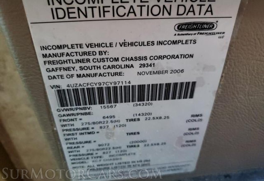 2007 Freightliner XCF Chassis - Image 9