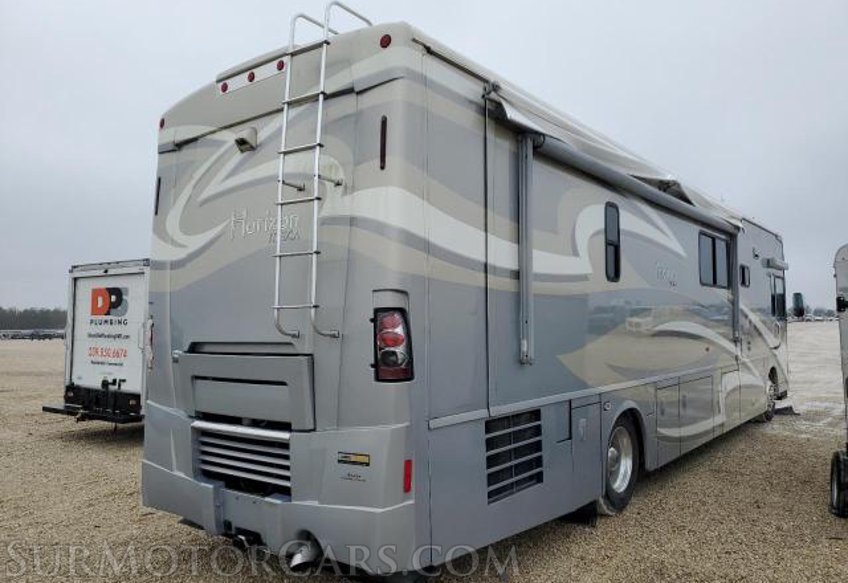 2007 Freightliner XCF Chassis - Image 4