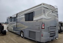 2007 Freightliner XCF Chassis - Image 3