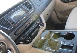 Thumbnail of 2020 Kia Sedona