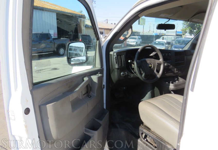 2020 Chevrolet Express Cargo Van - Image 18