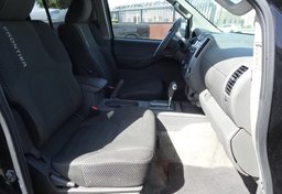 2014 Nissan Frontier - Image 25