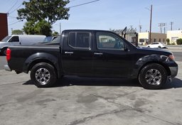 2014 Nissan Frontier - Image 12