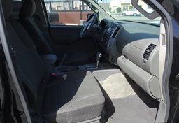 2014 Nissan Frontier - Image 27