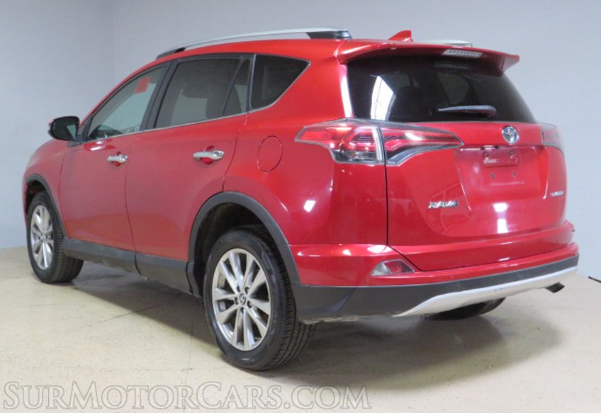 2017 Toyota RAV4 - Image 7