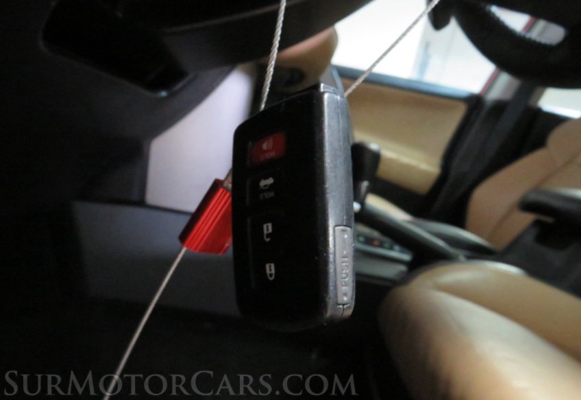 2017 Toyota RAV4 - Image 39