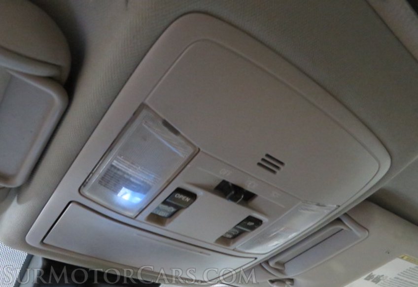 2017 Toyota RAV4 - Image 49