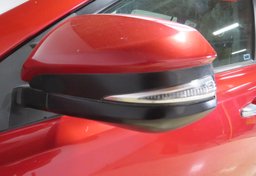 2017 Toyota RAV4 - Image 16