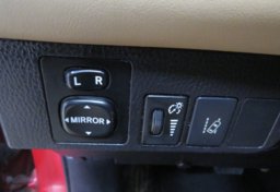 2017 Toyota RAV4 - Image 46