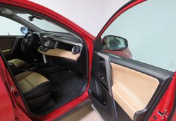 2017 Toyota RAV4 - Image 23