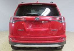 2017 Toyota RAV4 - Image 11