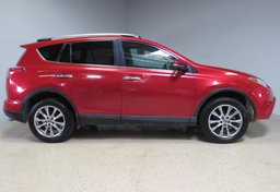 2017 Toyota RAV4 - Image 5