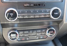 2020 Ford Expedition - Image 41