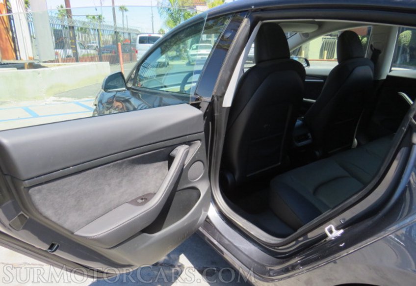 2022 Tesla Model 3 - Image 21