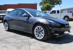 2022 Tesla Model 3 - Image 3