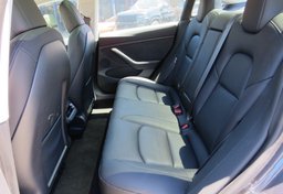 2022 Tesla Model 3 - Image 27