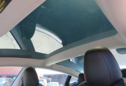 2022 Tesla Model 3 - Image 31