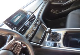 2019 Honda Accord Sedan - Image 32