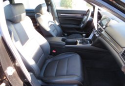 2019 Honda Accord Sedan - Image 25