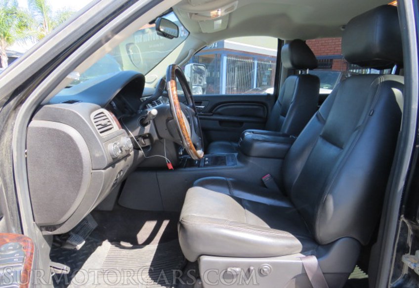 2013 GMC Sierra 2500HD - Image 30