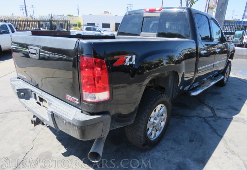 2013 GMC Sierra 2500HD - Image 10