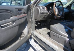 2013 GMC Sierra 2500HD - Image 26