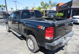 2013 GMC Sierra 2500HD - Image 9