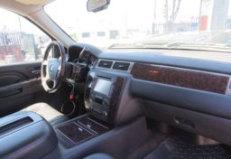 2013 GMC Sierra 2500HD - Image 28