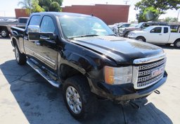 2013 GMC Sierra 2500HD - Image 2