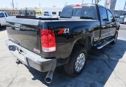 2013 GMC Sierra 2500HD - Image 10