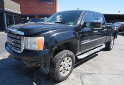 2013 GMC Sierra 2500HD - Image 3