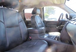 2013 GMC Sierra 2500HD - Image 29