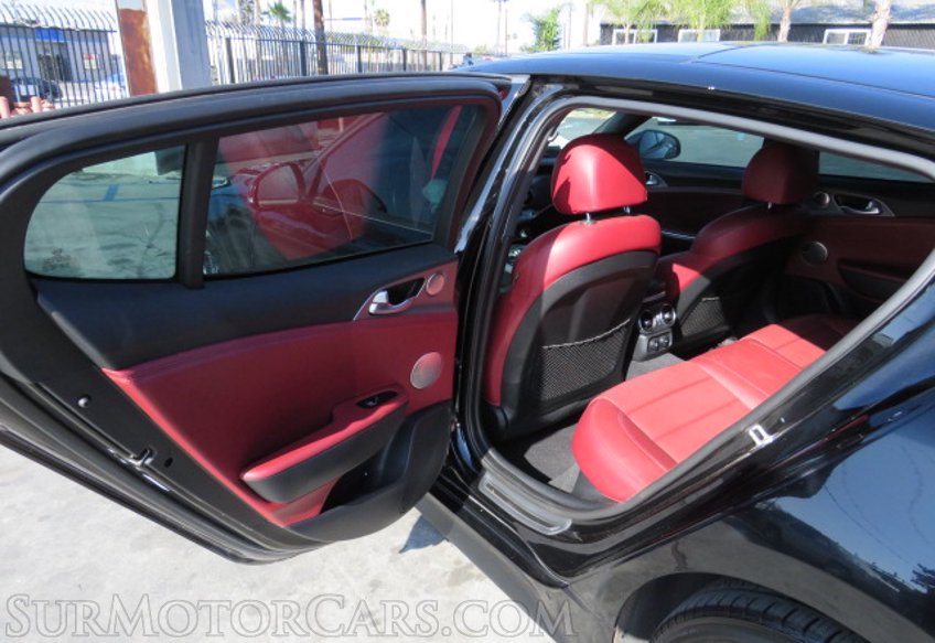 2018 Kia Stinger - Image 23