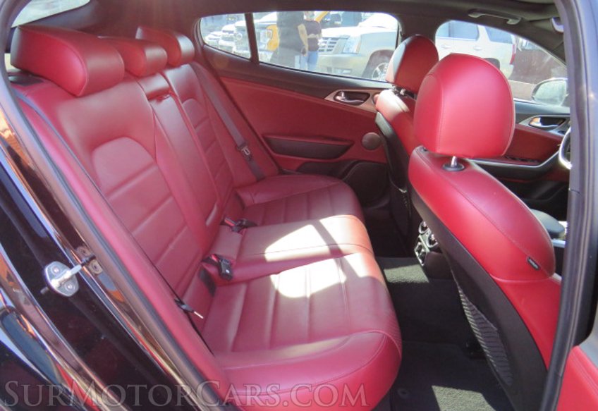 2018 Kia Stinger - Image 32