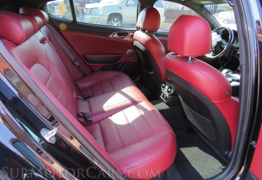 2018 Kia Stinger - Image 28
