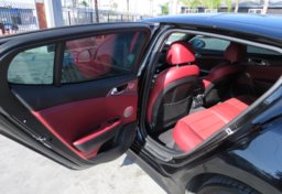 2018 Kia Stinger - Image 23