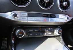 2018 Kia Stinger - Image 41
